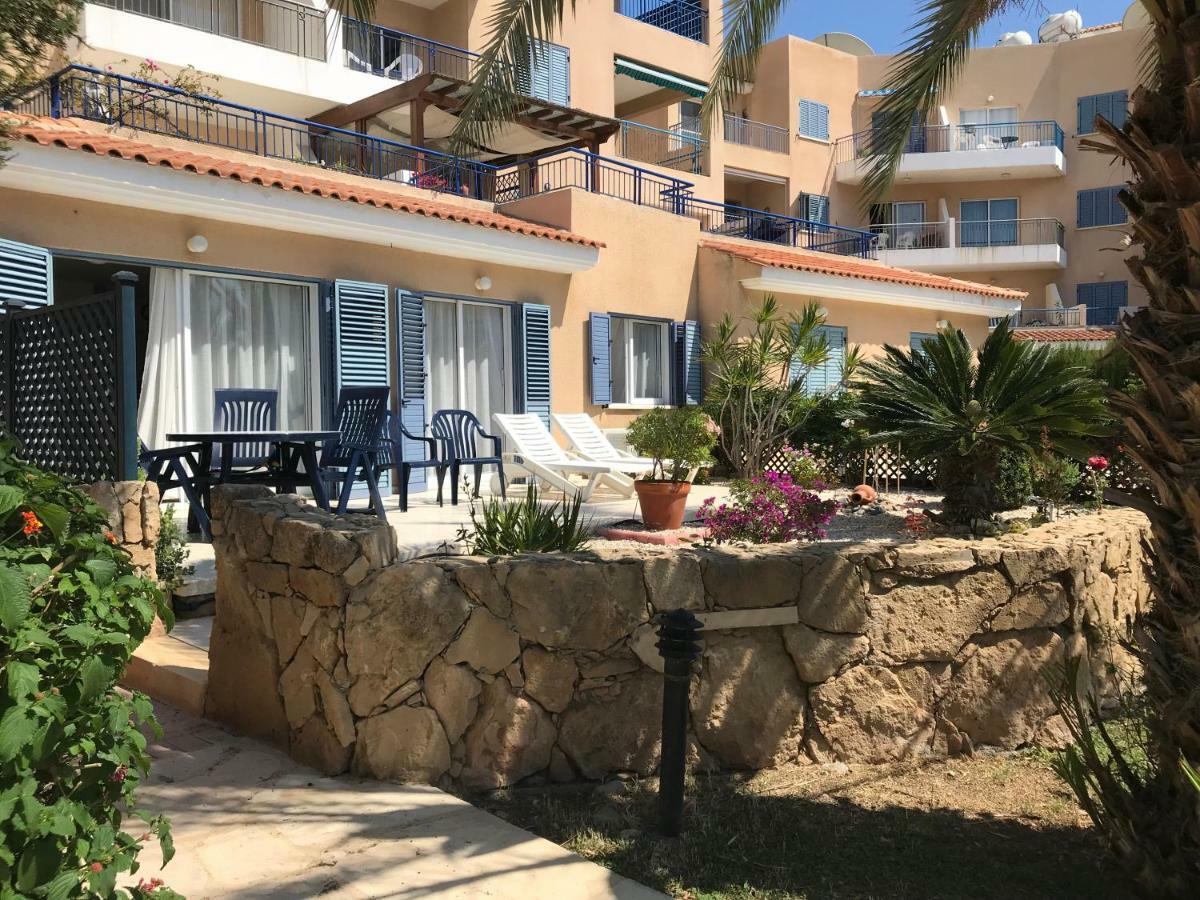 Kings Palace - Fabulous Pool-Side 2 Bed Apartment Paphos Exterior photo
